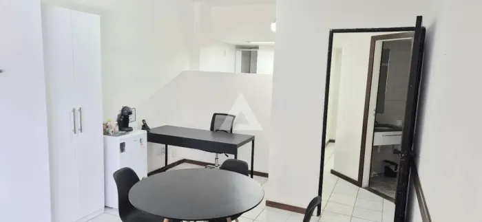 Studio com 1 quarto, 34,00 m² para alugar por R$ 2.100,00 - Caminho das Árvores - Salvador