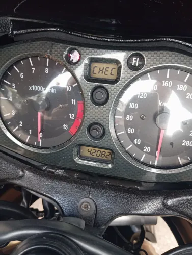 Vendo Suzuki Hayabusa em ótimo estado de conservação