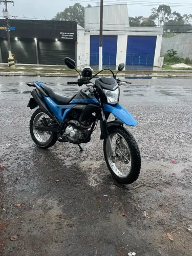 Vendo ou troco em moto de maior cilindrada ou carro do meu interesse valor da moto. 