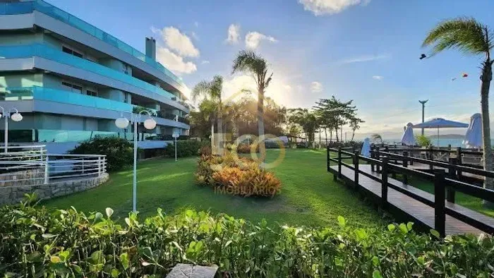 Residencial  Apartamento com 4 Dormitório(s) sendo 3 Suíte(s) no Bairro Canasvieiras - - F