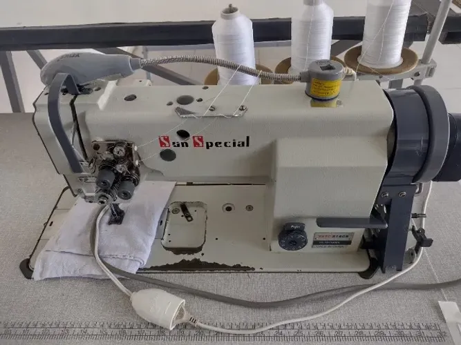 Máquina costura transp triplo 2 agulhas industrial