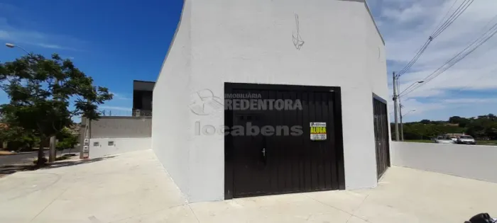 Salão comercial com banheiro com acessibilidade