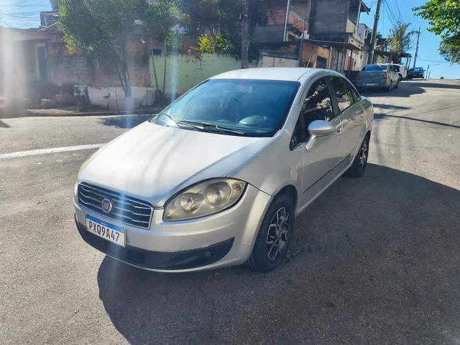 Fiat Linea Essence 1.8 Flex 16V 4P 2016