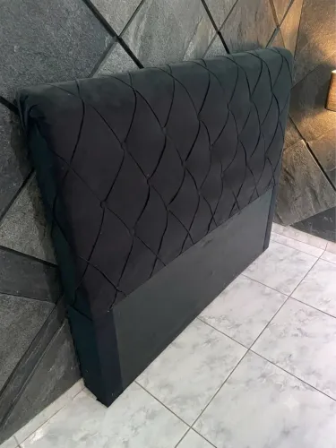 Cabeceira para Cama Box Casal - Modelo Capitonê (Suede Preto)