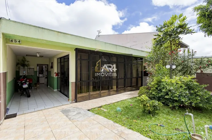 Casa à Venda no bairro Cajuru em Curitiba/PR
