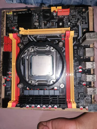 Placa mãe ZSUS-X79 VG2, Intel LGA2011, Xeon E5 2689, CPU C2.