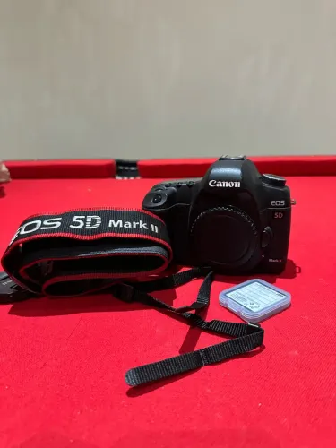 Câmera cânon 5D Mark ii com acessórios!! Aceito trocas!