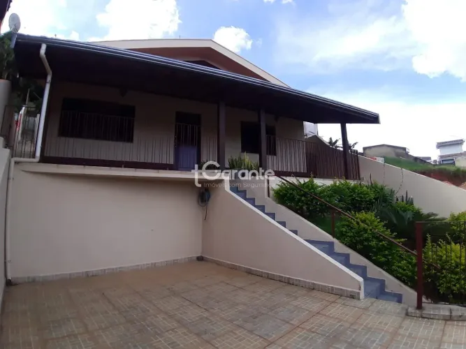 Casa com dois quartos à venda em Águas de Lindoia SP