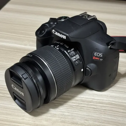 Canon EOS Rebel T7 - Praticamente nova | Usada menos de 10 vezes