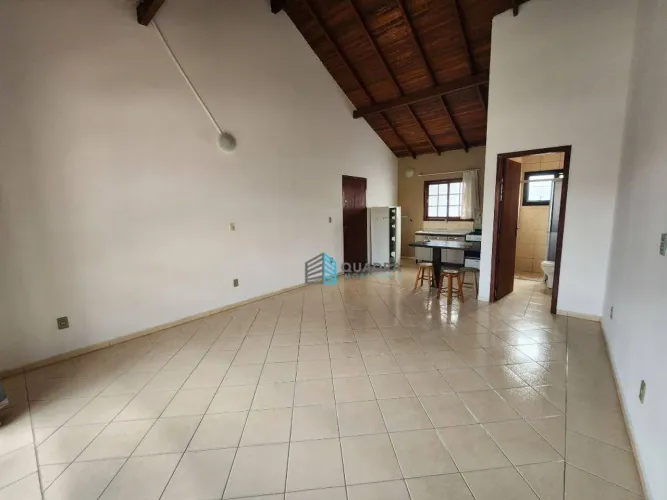 Kitnet com 1 dormitório para alugar, 35 m² por R$ 2.140,74/mês - Lagoa da Conceição - Flor
