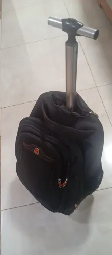 Mochila / mala de rodinha