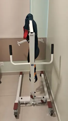 Guincho para acamados idosos deficientes até 180kg