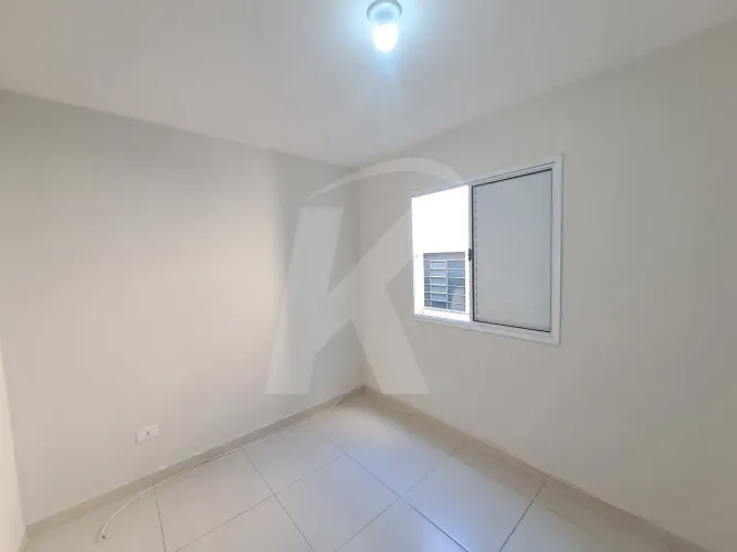 Apartamento com 1 quarto, sala, cozinha , banheiro e lavanderia.