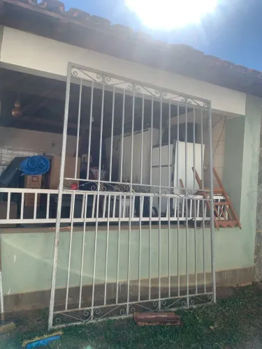 VENDO GRADE DE METAL 