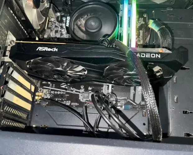 RX 6600 para reparo ou retirada de peças