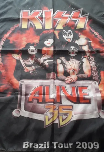 Bandeira Nylon Kiss 35 Anos