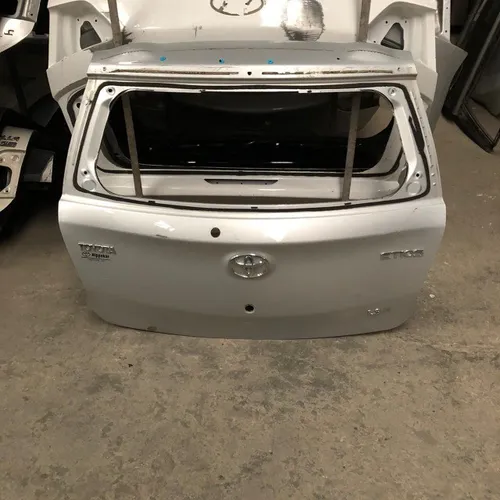 Tampa Traseira Etios Hatch