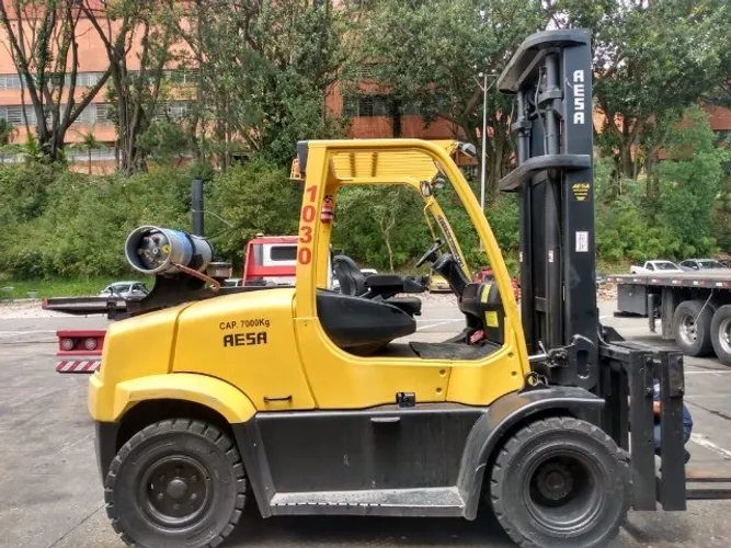 Empilhadeira GLP Hyster, H155FT, capacidade 7.000Kg