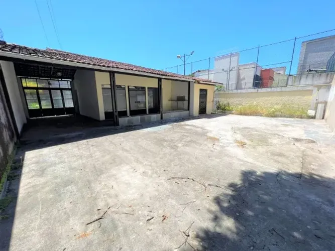 Vendo Casa na Enseada do Suá com 420m² de Terreno e 260m² Construído - R$ 3.000.000