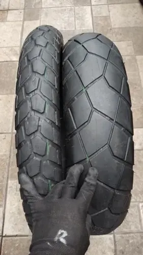 Par pneu Bridgestone AX41 90/90-21 e 150/70-18