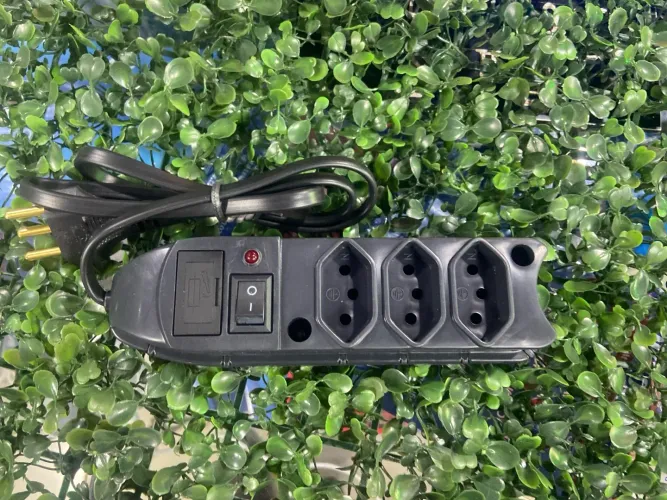 Tomadas Triplas com Interruptor para TV 