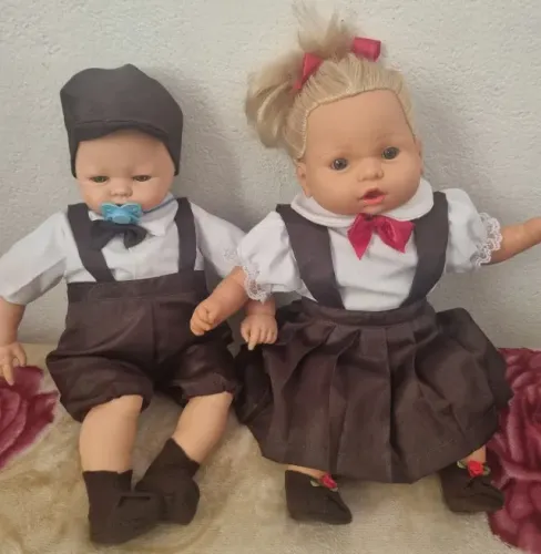 Casal de bonecos
