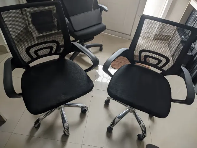 Cadeira de Escritório R$180,00 cada