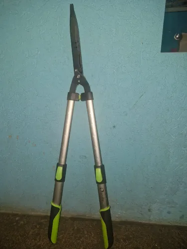 Tesoura de jardinagem