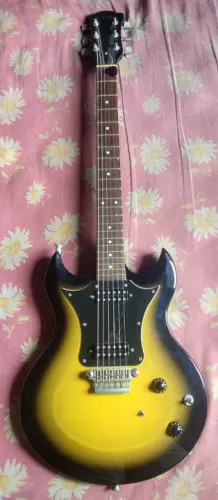 Guitarra Vox double cutaway SDC22 - Made in Indonesia