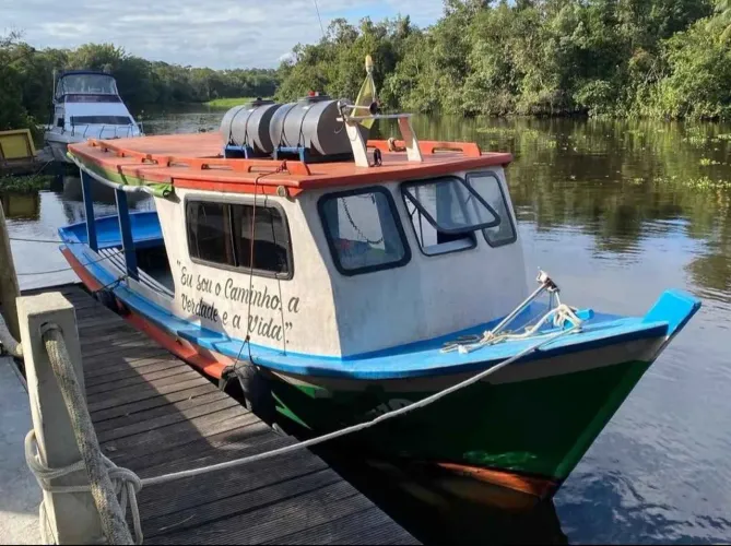 Barco Transportes de Passageiros 18+1 Ideal para Trabalhos de Passeios e Pescarias.