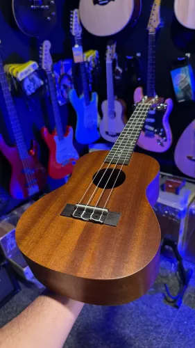 Ukulele Concert seminovo regulado Winner
