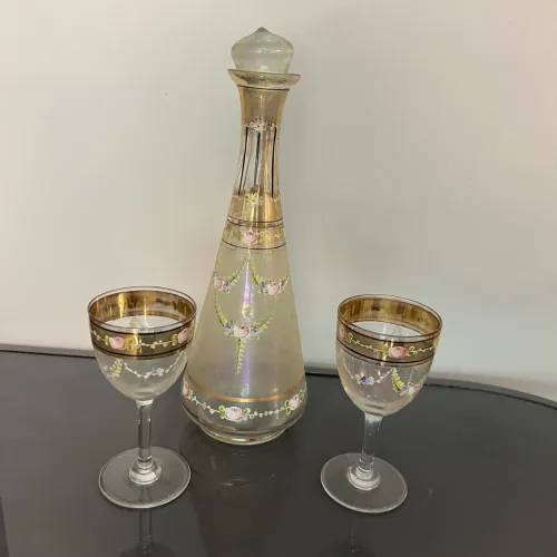 Licoreiro antigo vidro fosco com detalhes dourado + 2 taças