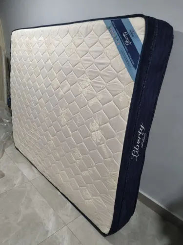 Colchão Queen ortobom perfeito sem uso, Aceito Cartão e Entrego