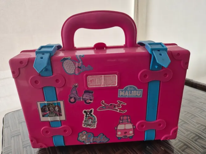 Mala da Barbie de brinquedo