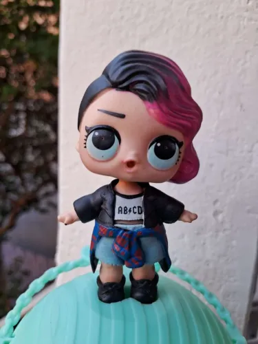 Boneca LOL Surprise Rocker