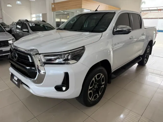 Toyota Hilux 2.8 D-4D Turbo Diesel Cd Srx 4X4 Automático