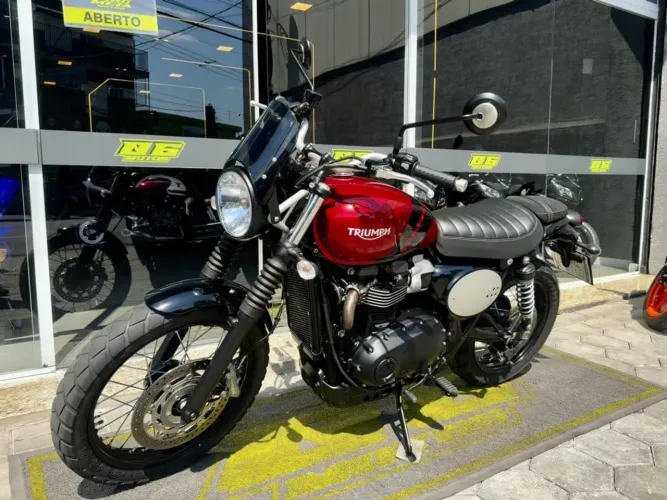 Triumph Scrambler 900CC 2023