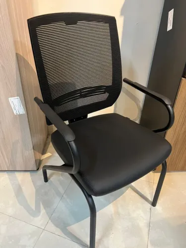 *CADEIRA DIRETOR TELADA FIXA NEW OPUS*