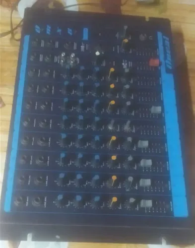 Mesa de Som ONeal MX8