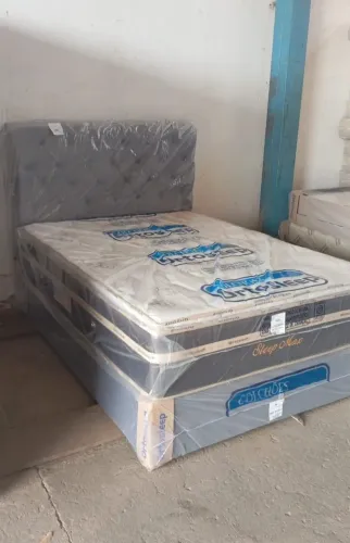 Cama casal com pillon top e cabeceira 