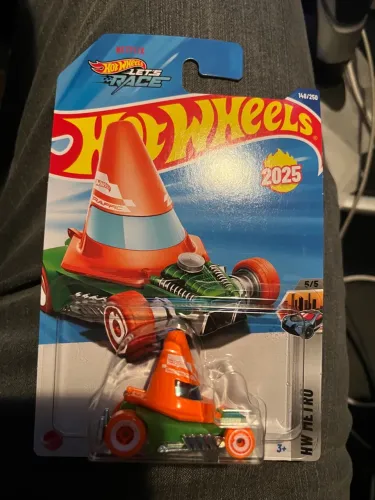 Carrinho Hot Wheels Let's Race 2025