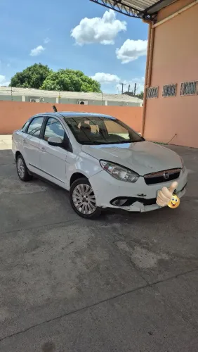 Fiat Grand Siena Essence 1.6 Flex 16V 2016