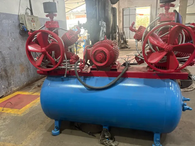 Compressor waine