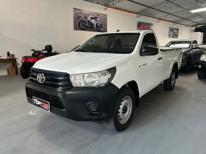 Toyota Hilux CS 4X4 2.8 TDI Diesel Mec. 2023