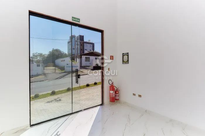 Ponto Comercial Novo na Av. Castro Alves | 17m² | Lavabo | Boneca do Iguaçu