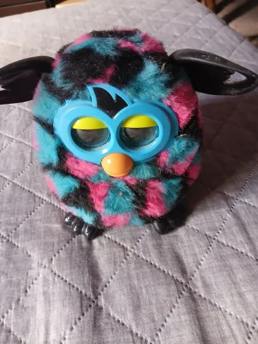 Furby Clássico - Cores Vibrantes!