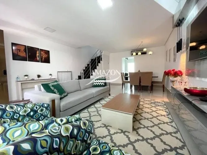 Amsterdam Village - 250m2 - 03 suítes - Casa mobiliada em Flores - Vendo
