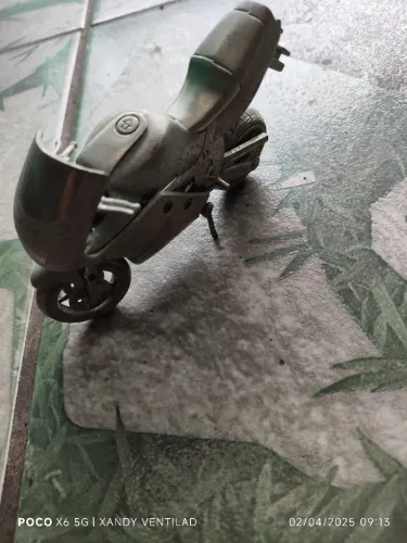Motocicleta de Coleção em Metal
