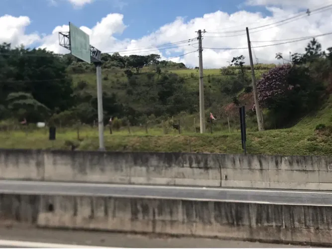 Área de 20 mil m2 - Rod. SP360