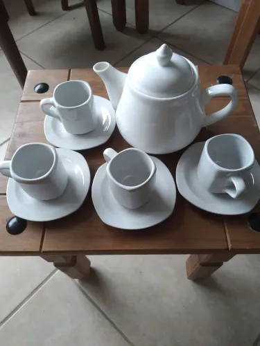 Xícaras cafezinho 4 bule 1 branco